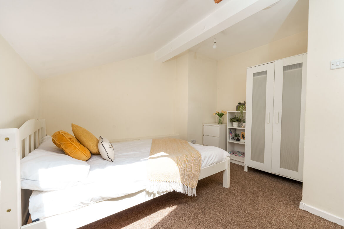 The Courtyard, Flat 3 Image 10